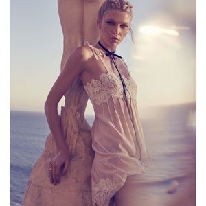 FL&L soft pink mini dress 🎀